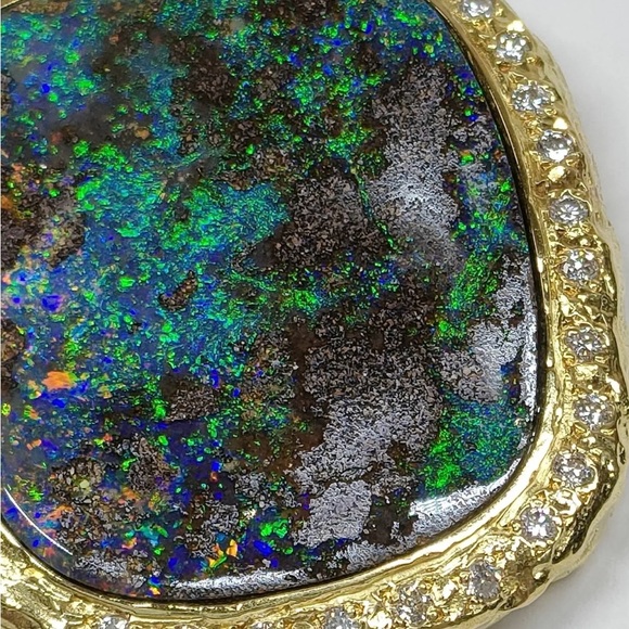 Pristine condition 24.38ct Australian boulder Opal with diamonds, 18K YG - Picture 4 of 16